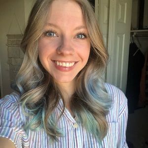 Meet your Posher, Elizabeth